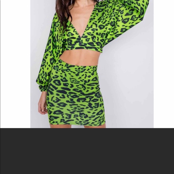 NEW MADE IN 🇺🇸 ! NEON GREEN MINI SKIRT SET - Picture 2 of 6